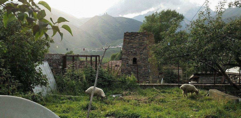 Archil And Nino Gigauri Guest House Kazbegi Kültér fotó
