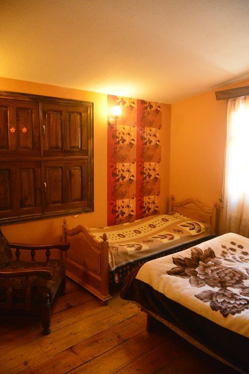 Archil And Nino Gigauri Guest House Kazbegi Kültér fotó